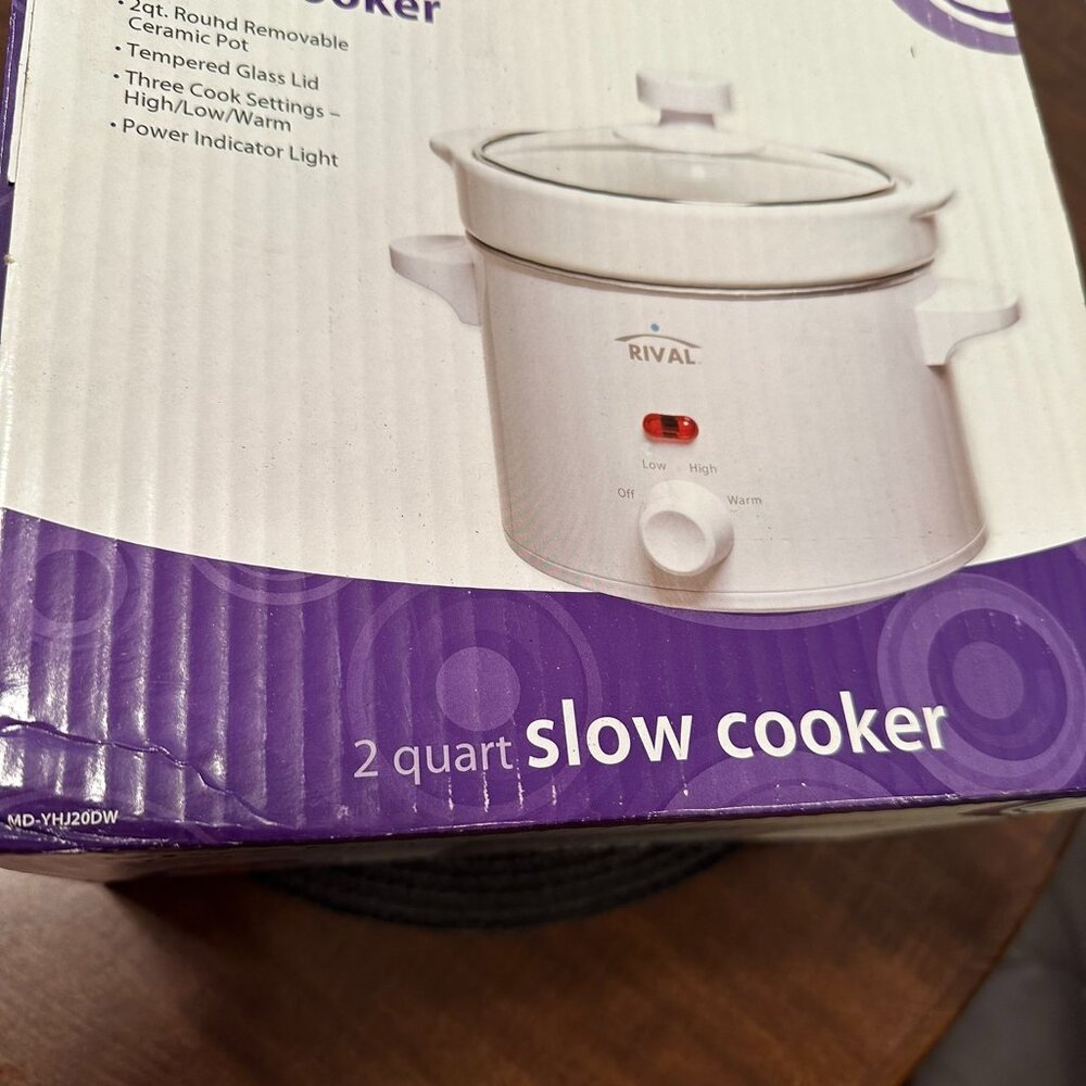 Rival 2 quart slow cooker, nip.